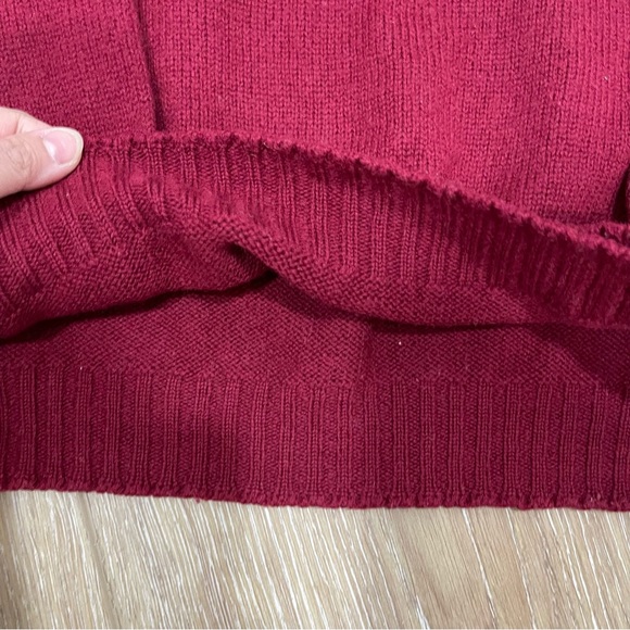 Red Knit - Picture 4 of 8